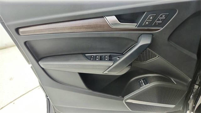 2024 Audi Q5 e quattro S line Prestg 55 TFSI