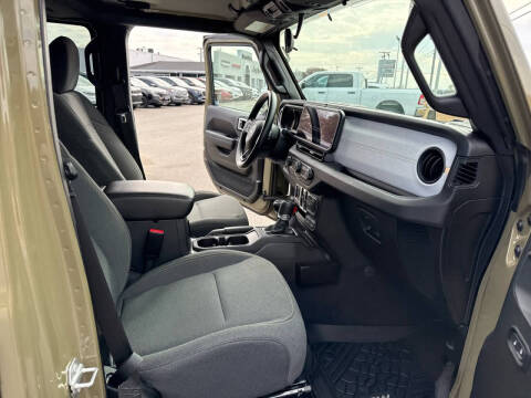 2025 Jeep Gladiator NightHawk