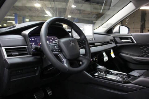 2025 Mitsubishi Outlander SEL