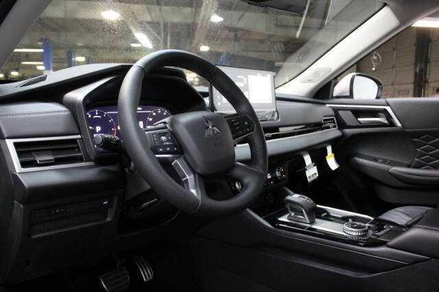 2025 Mitsubishi Outlander SEL