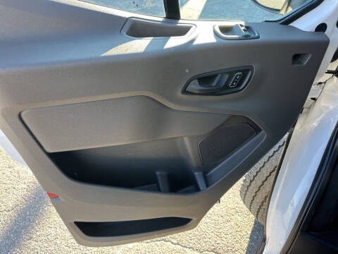 2025 Ford Transit 250