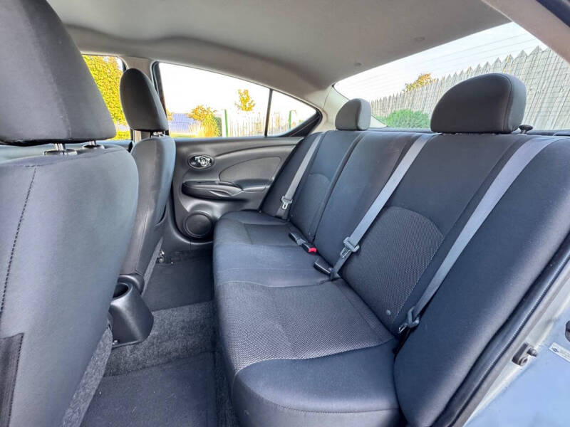 2013 Nissan Versa 1.6 SV