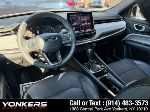 2023 Jeep Compass Latitude Lux