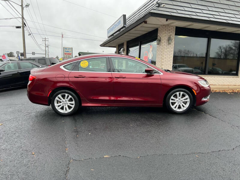 2015 Chrysler 200 Limited photo 4