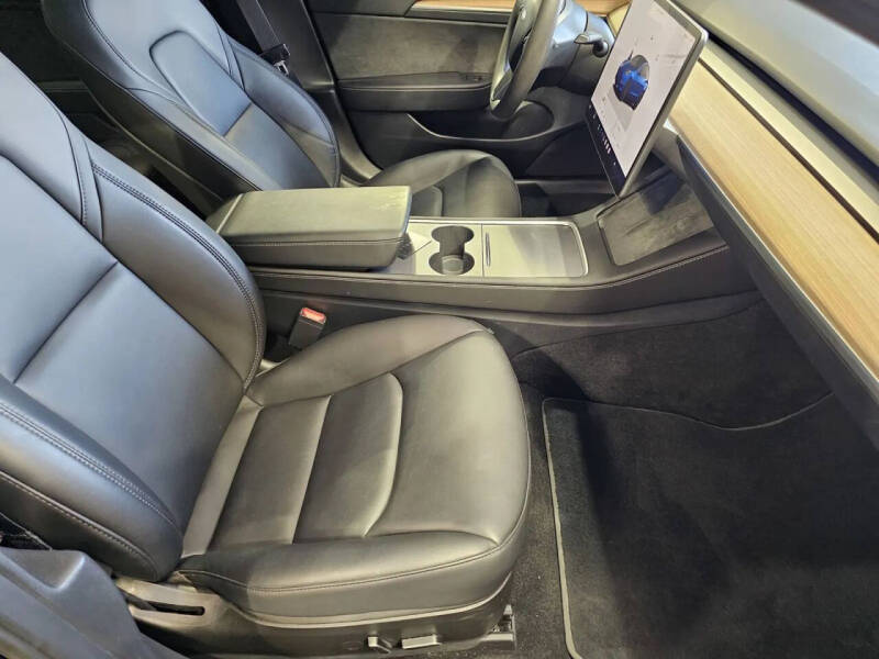 2023 Tesla Model 3 Performance