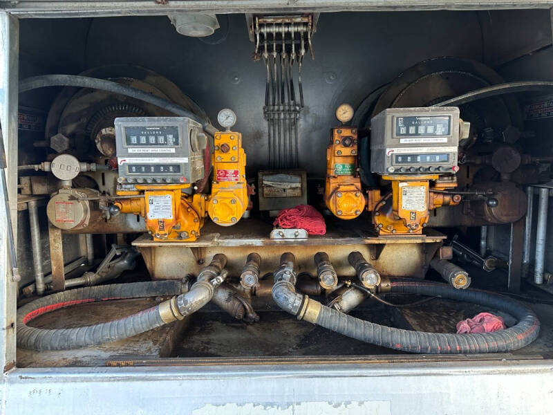 2000 Freightliner FL70