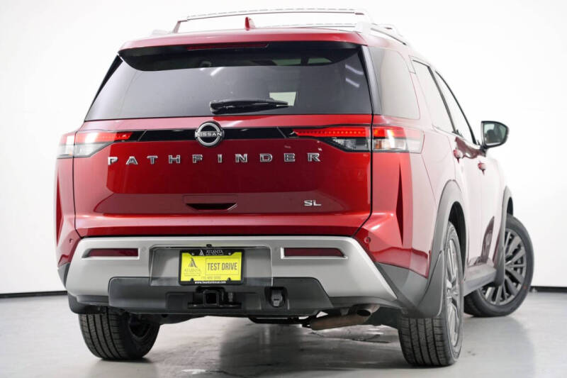 2022 Nissan Pathfinder SL