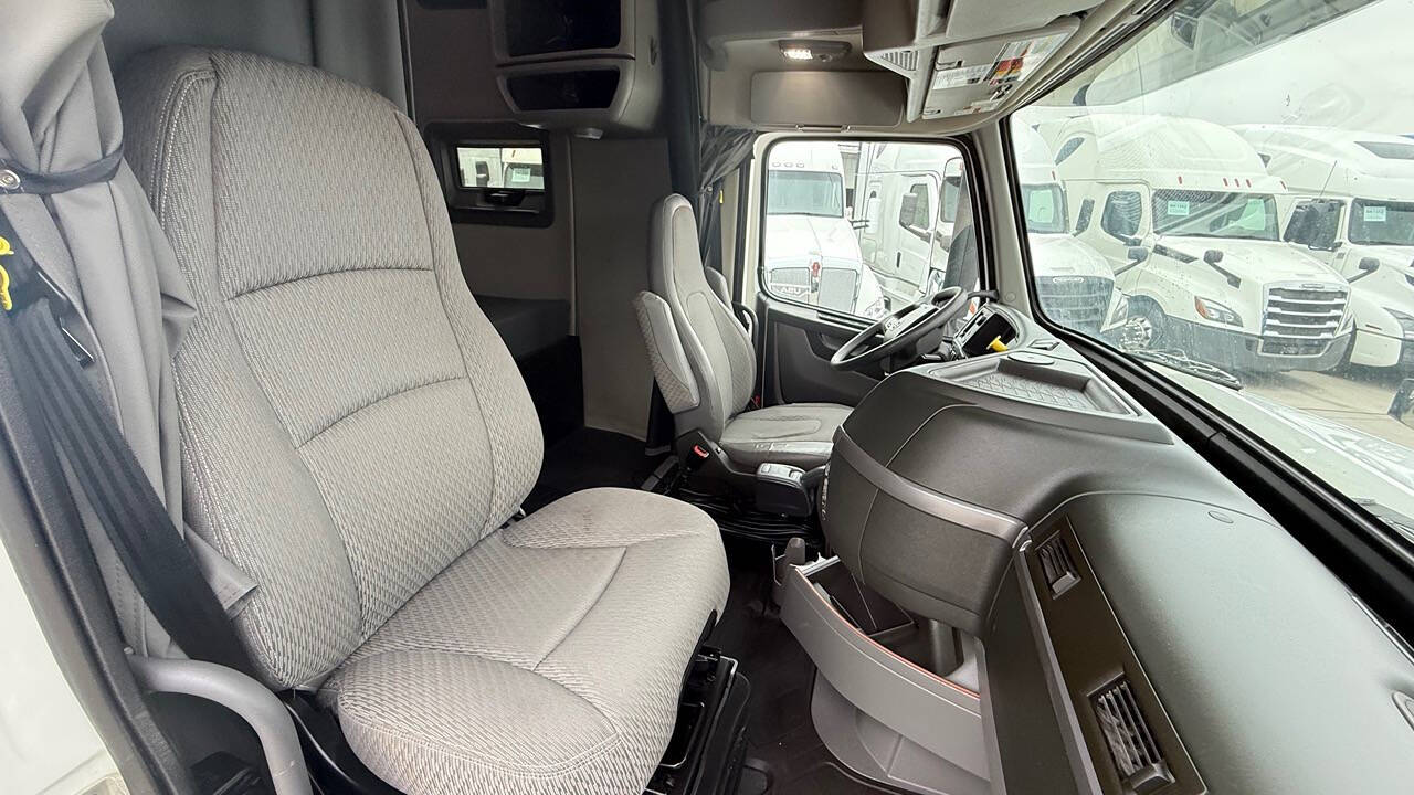 2019 Volvo VNL for sale at KING TRUCK TRAILER SALES in Bakersfield, CA