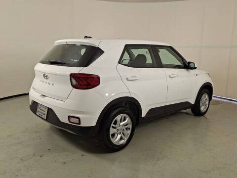 2026 Hyundai Venue SE