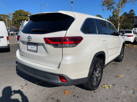2019 Toyota Highlander LE Plus