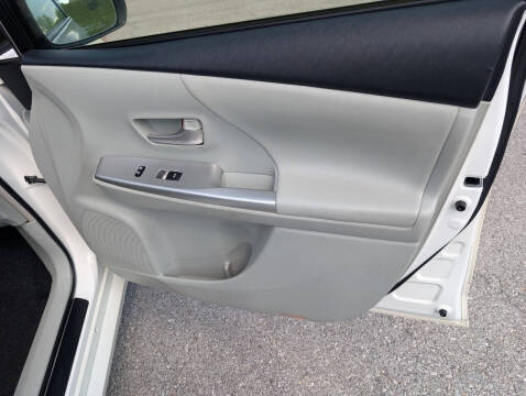2012 Toyota Prius v Five