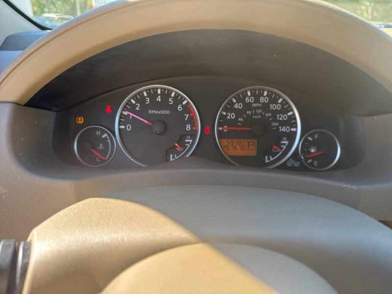 2006 Nissan Pathfinder LE