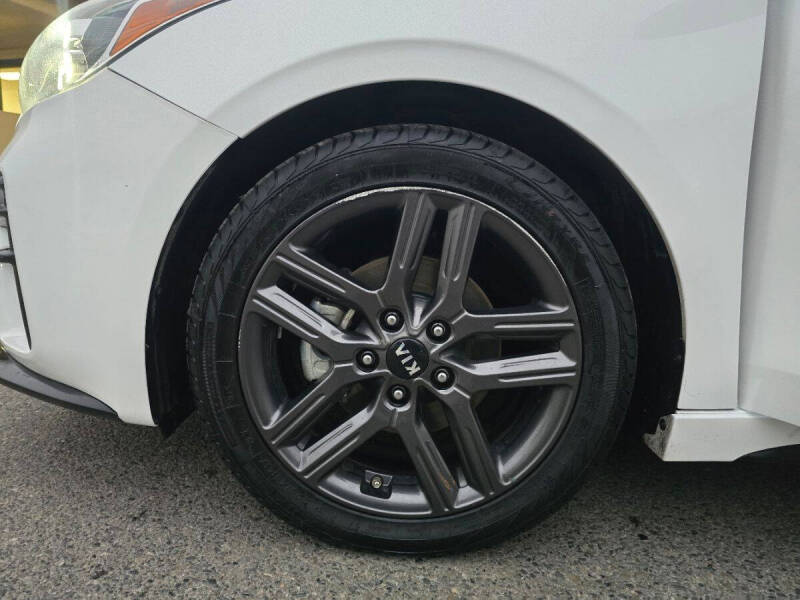 2021 Kia Forte GT Line