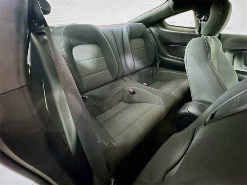 2015 Ford Mustang V6