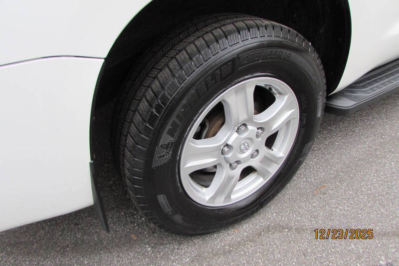 2013 Toyota Sequoia SR5