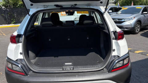 2022 Hyundai Kona SE