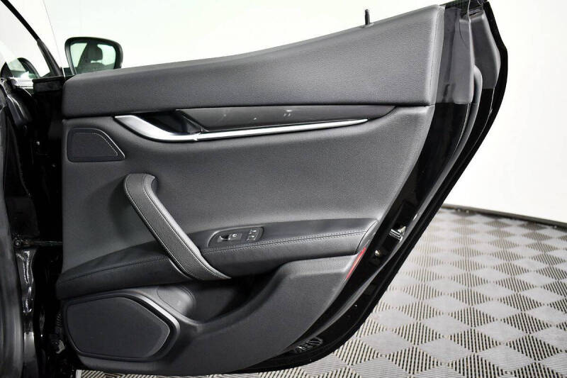 2017 Maserati Ghibli