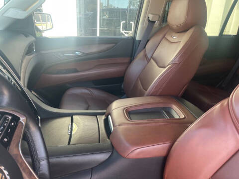 2015 Cadillac Escalade Luxury