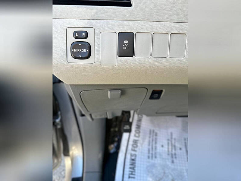 2013 Toyota Sienna SE 8-Passenger