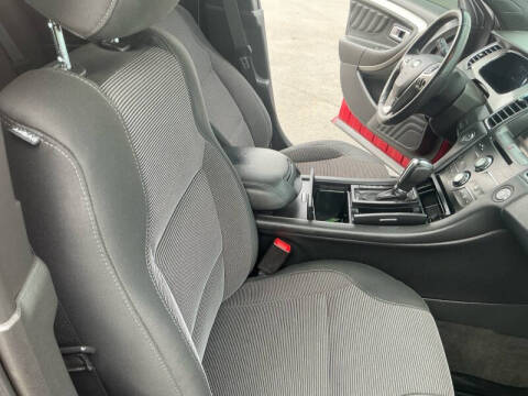 2015 Ford Taurus SEL