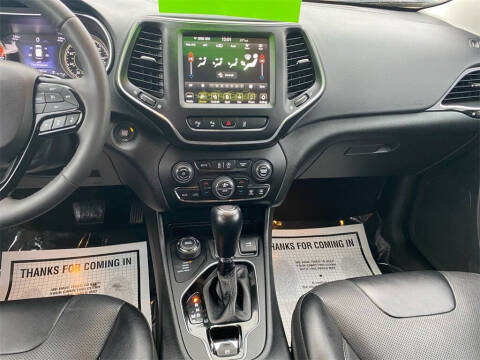 2023 Jeep Cherokee Altitude Lux