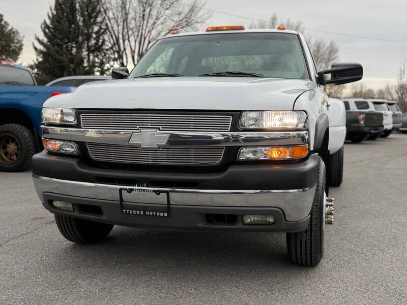 2002 Chevrolet Silverado 3500 LS