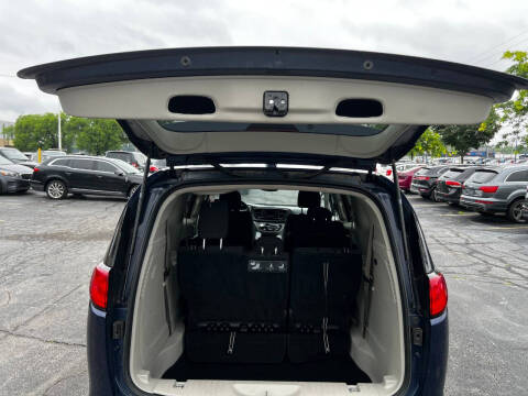 2017 Chrysler Pacifica LX