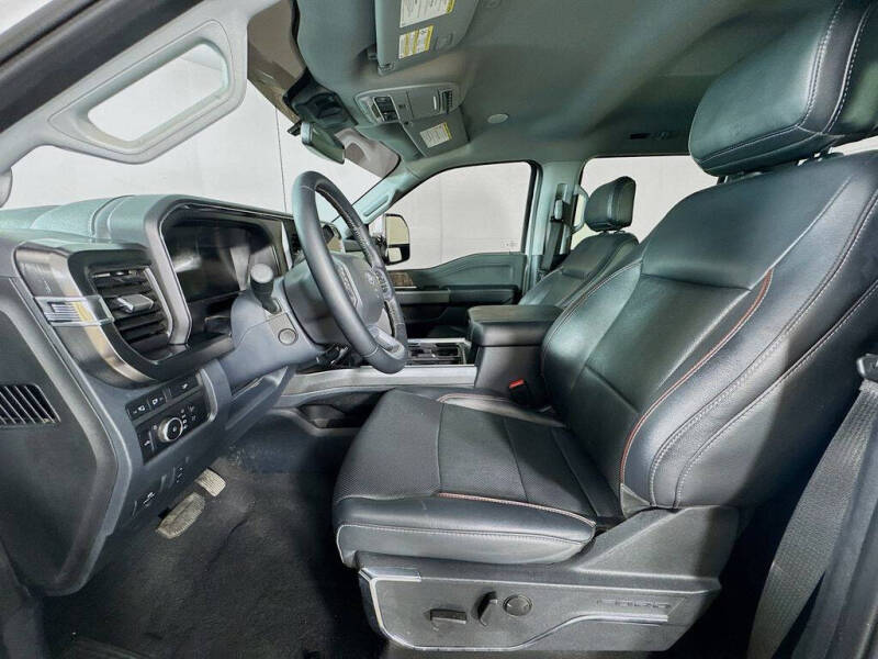 2023 Ford F-450 Super Duty Lariat