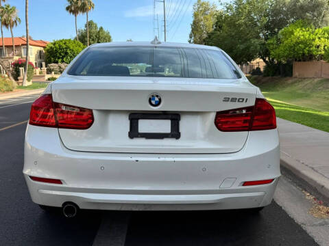 2015 BMW 3 Series 320i