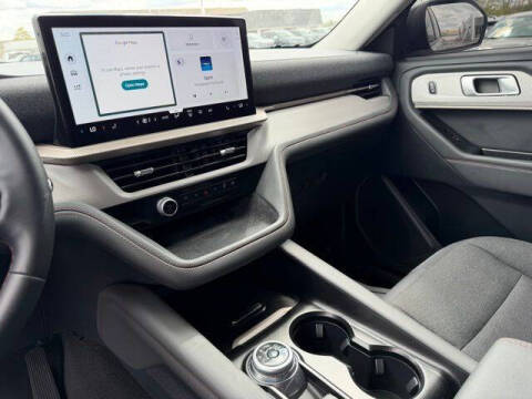 2025 Ford Explorer Active