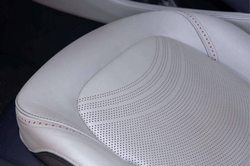 2023 Aston Martin DBX