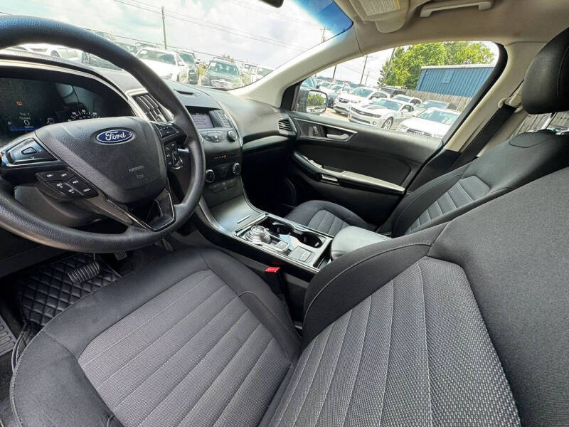 2019 Ford Edge SE