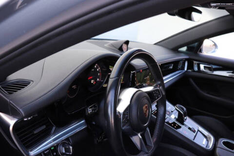 2019 Porsche Panamera 4