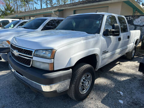 2007 Chevrolet Silverado 2500HD Classic for sale at RON'S RIDES,INC in Bunnell FL