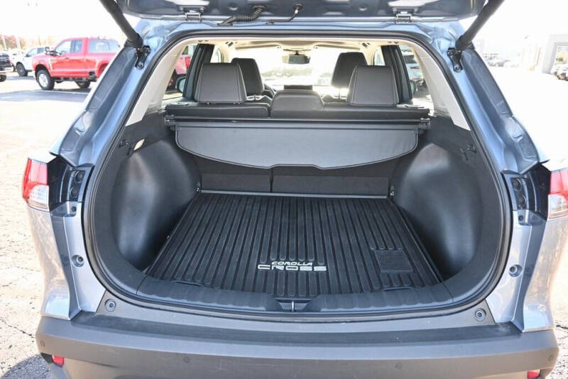 2024 Toyota Corolla Cross XLE