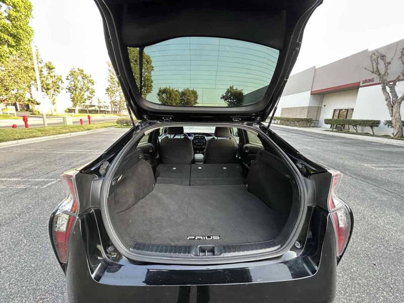 2016 Toyota Prius Three