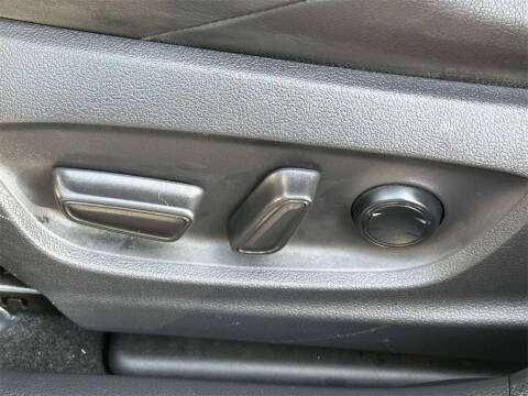 2019 Toyota Corolla Hatchback SE