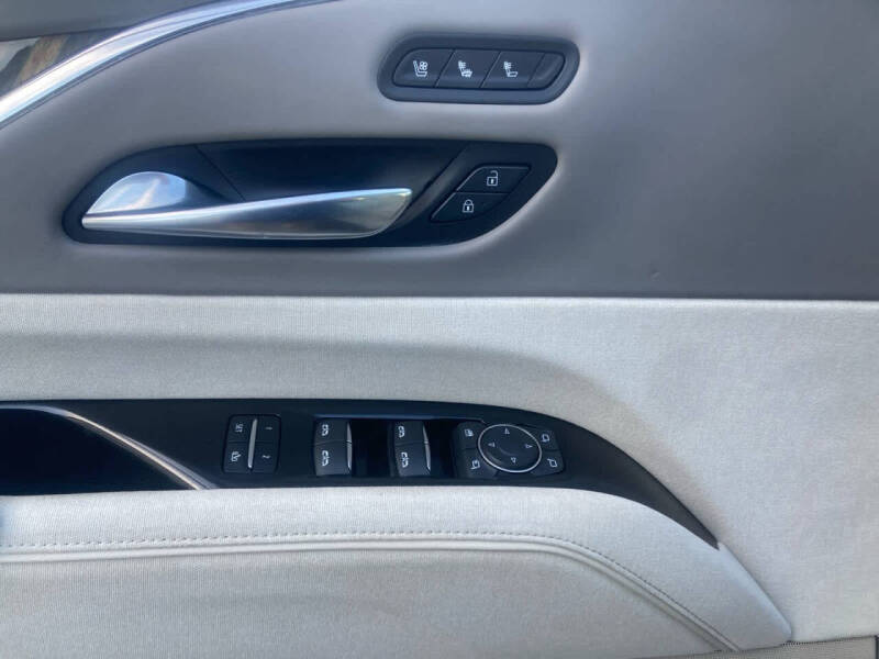 2021 Cadillac Escalade ESV Premium Luxury Platinum