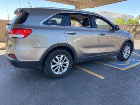 2017 Kia Sorento LX