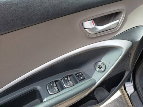 2016 Hyundai Santa Fe SE