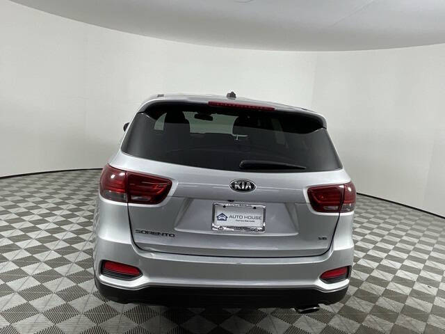 2020 Kia Sorento LX V6