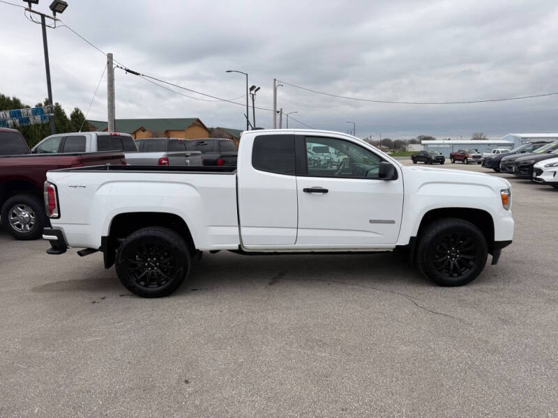 2022 GMC Canyon Elevation Standard