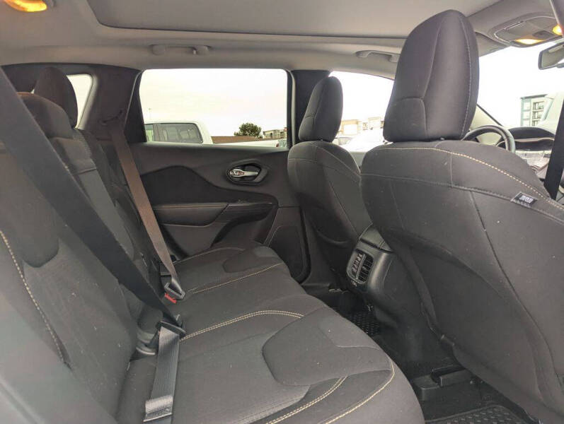 2016 Jeep Cherokee Latitude Altitude