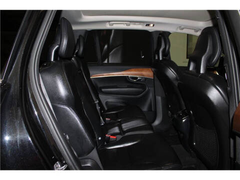 2021 Volvo XC90 T5 Momentum