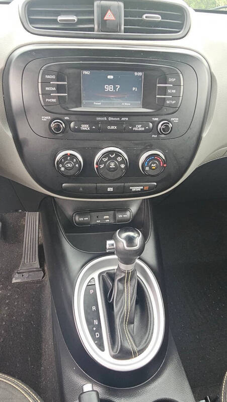 2016 Kia Soul +