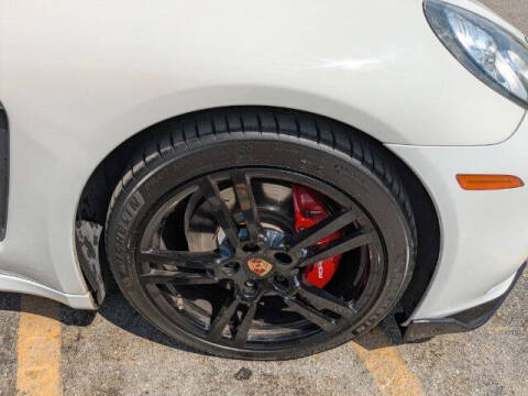 2015 Porsche Panamera 4