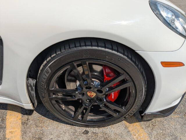 2015 Porsche Panamera 4