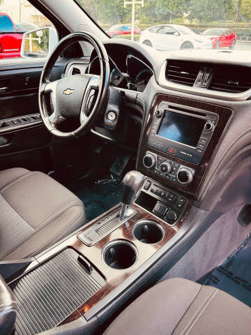 2017 Chevrolet Traverse LT