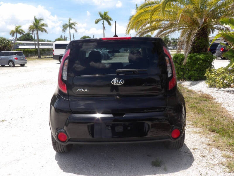 2016 Kia Soul +
