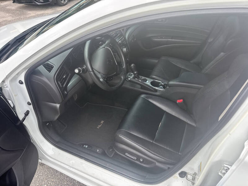2013 Acura ILX 2.0L w/Tech